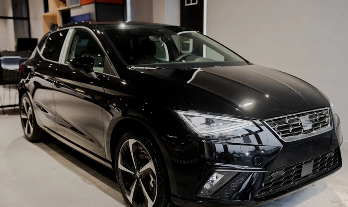 Seat Ibiza cena 99909 przebieg: 5, rok produkcji 2023 z Łazy małe 631